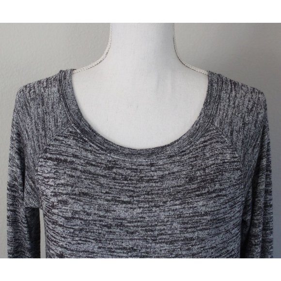 ATHLETA Pose Tunic Top Thumbholes Charcoal Gray Curved Hem, Size S Small - Picture 3 of 7